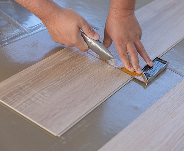 wineo Bodenbelag Designboden zum Klicken Holzoptik zuschneiden verlegen