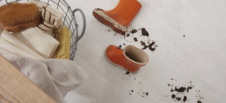 wineo PURLINE Bioboden Stiefel Dreck nass pflegeleicht Reinigung 