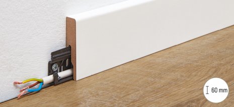 wineo Fußleiste Contrast weiß Anwendungsbild Bodenbelag 