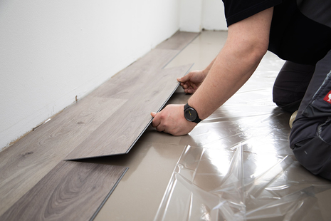 Verlegung wineo Designboden Verlegung wineo Vinylboden zum Klicken Holzoptik Klickvinyl DIY Trittschalldämmung silentCOMFORT
