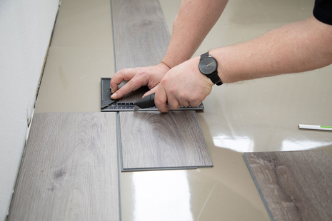 Verlegung wineo Designboden Verlegung wineo 600 zum Klicken als Semi-Rigid Designboden Holzoptik DIY zuschneiden Trittschalldämmung silentRIGID