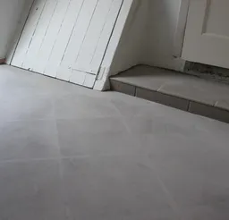 Altbau Ausgleichsmasse Spachtelmasse Untergrundvorbereitung