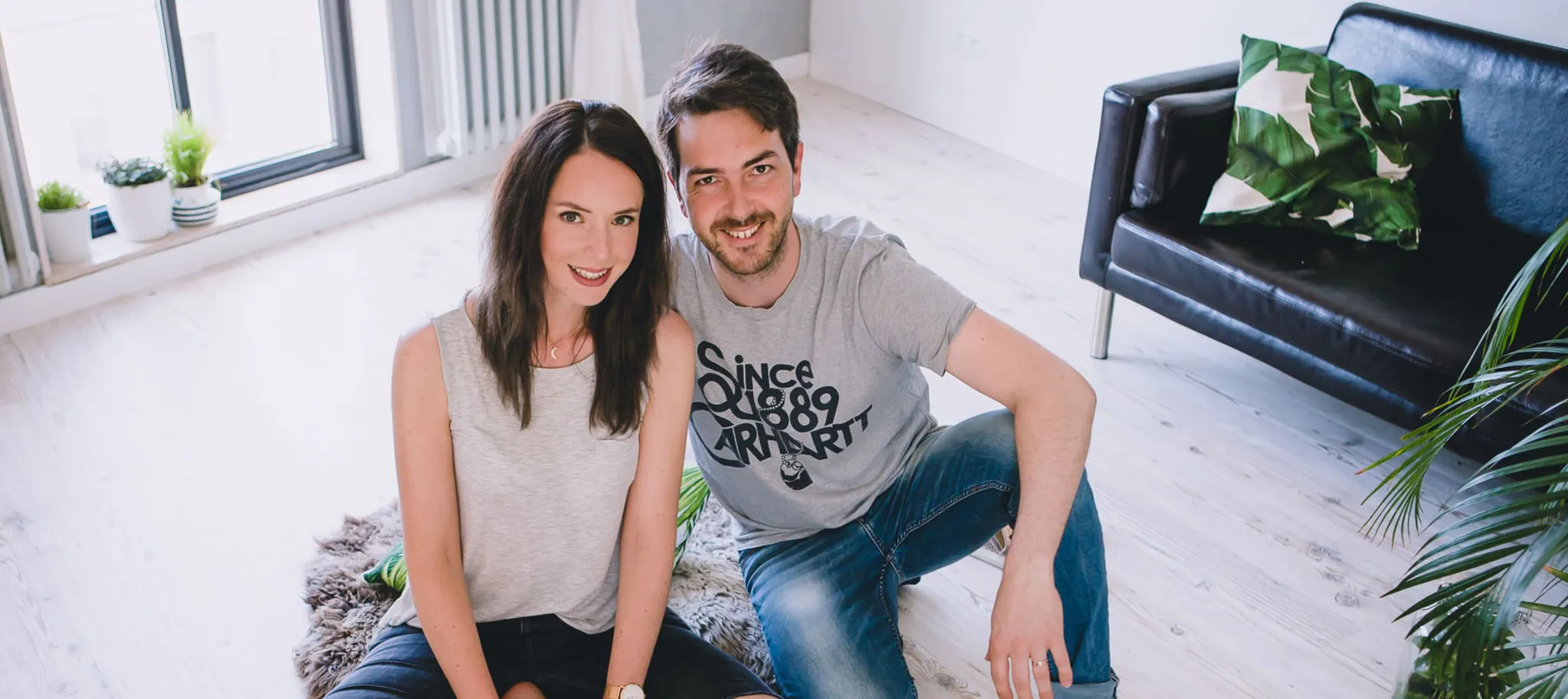 wineo PURLINE Bioboden im Wohnzimmer Blogger rosegoldandmarble Sofa Couch