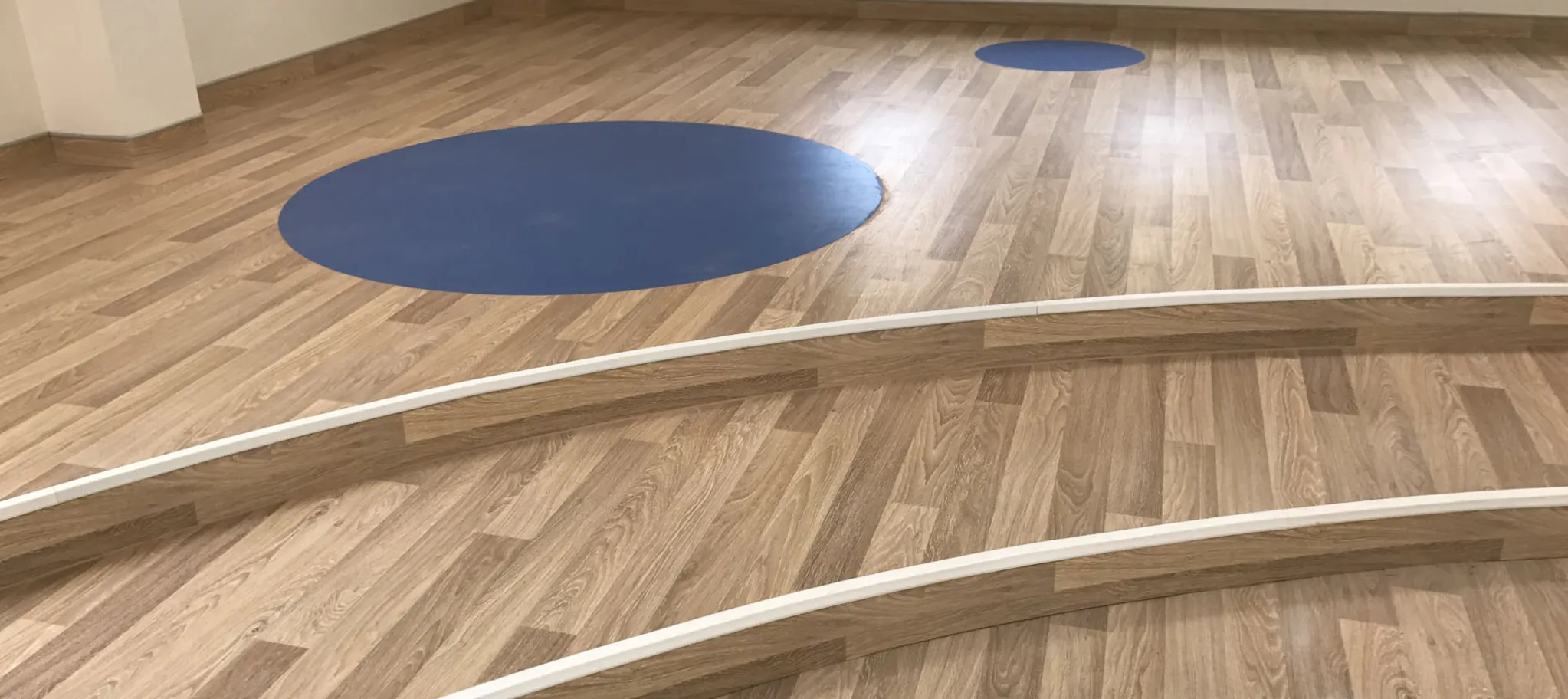 wineo Bodenbelag Holzoptik Kindergarten