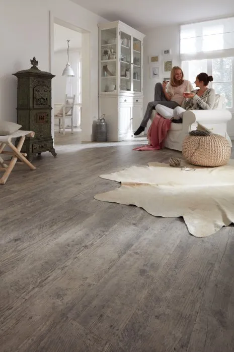 wineo Laminatboden Bodenbelag Laminat Holzoptik Wohnbereich Mädelsabend Skandinavisch